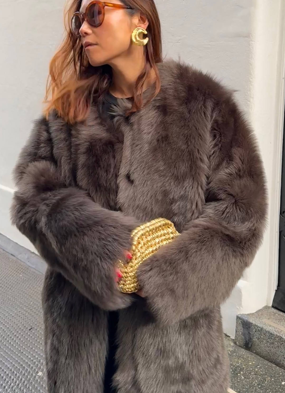 Mini Glow in Gold by DEINO'S on curated-crowd.com