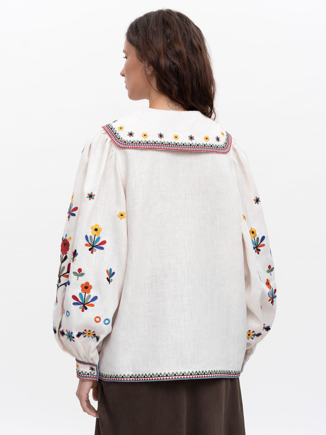White Embroidered 'Vyshyvanka Yavir' Blouse by Etnodim on curated-crowd.com