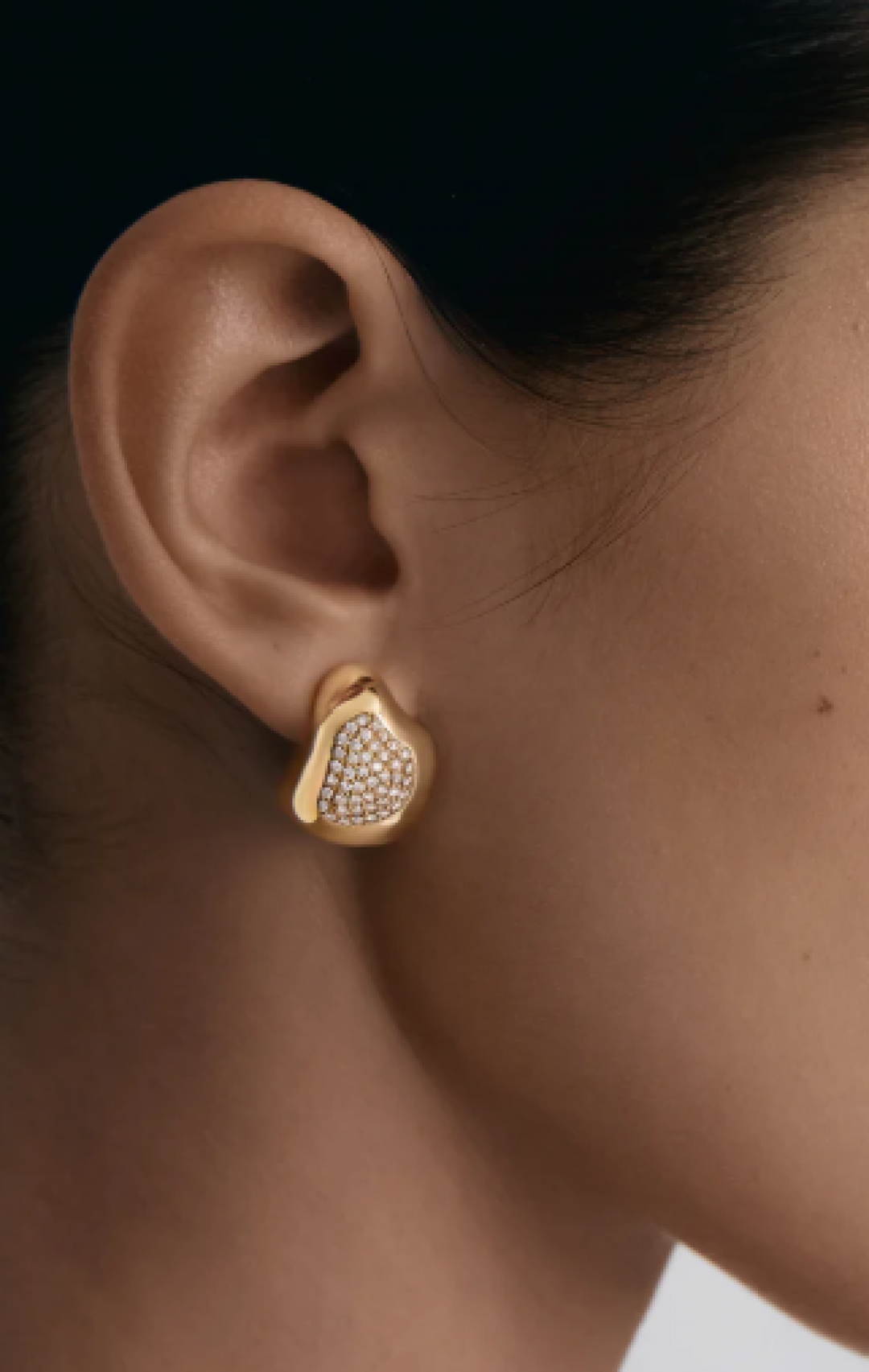 Shapeless Nest Hoop Diamond by BOULO on curated-crowd.com