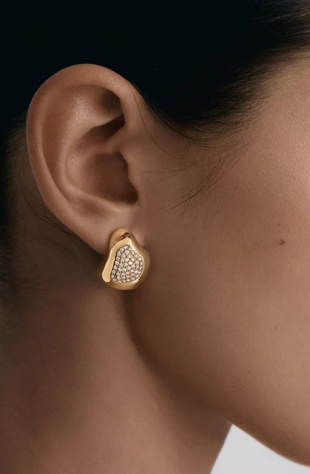 Shapeless Nest Hoop Diamond by BOULO on curated-crowd.com