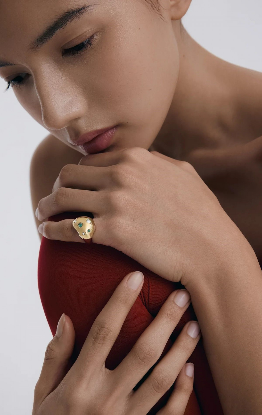 Shapeless Ring Diamond and Emerald by BOULO on curated-crowd.com