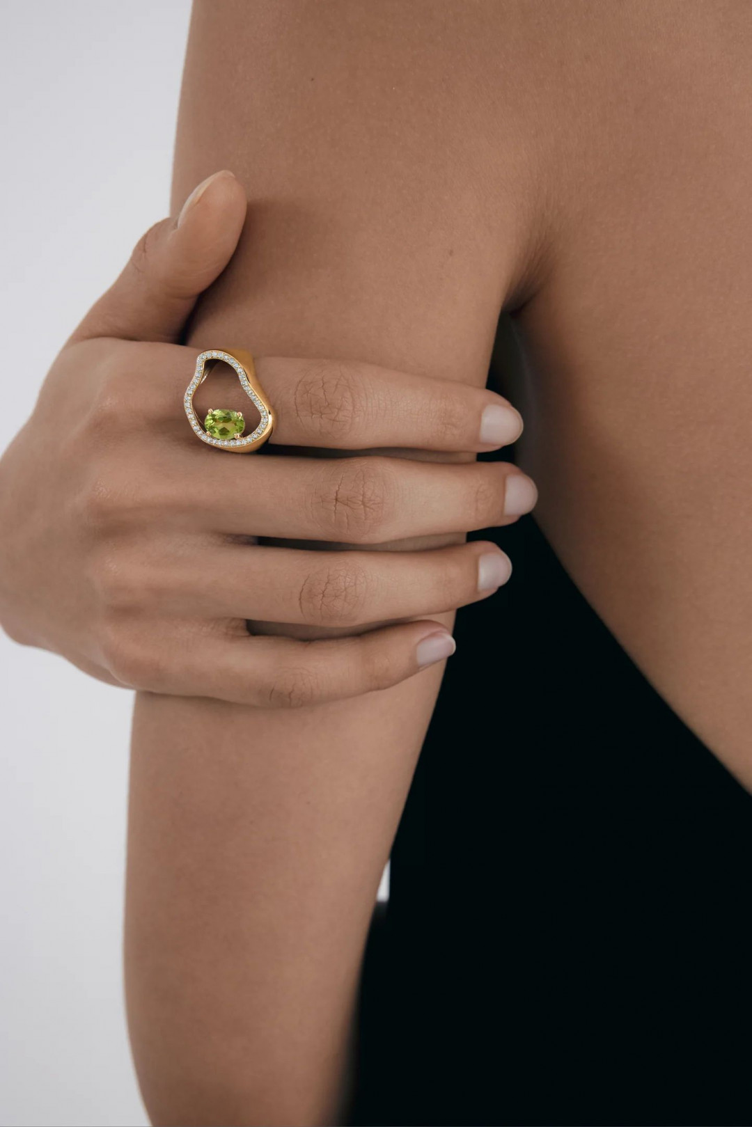 Orbit Ring Solitaire Halo Peridot by BOULO on curated-crowd.com
