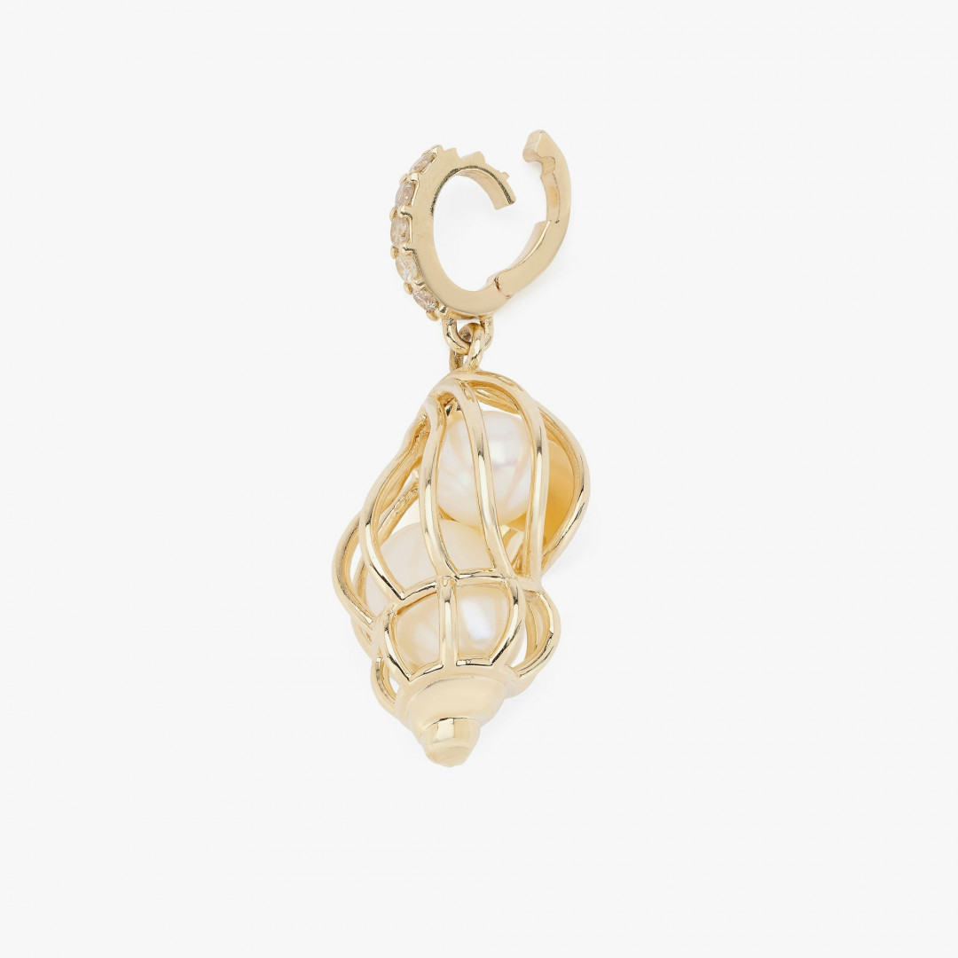 Shankh Charm Pendant by Tripat Jewellery on curated-crowd.com