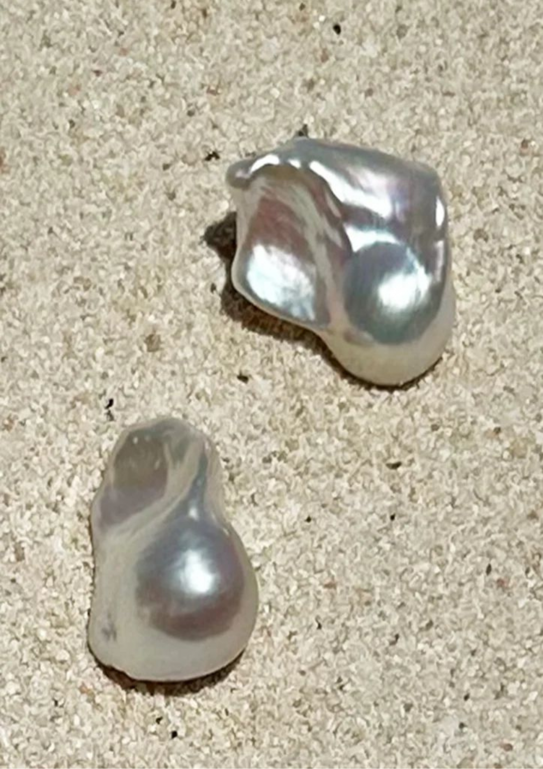 Divers Pearl Earring by Saint Holiday on curated-crowd.com