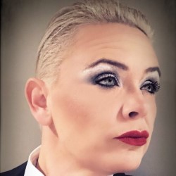 A Tribute to Annie Lennox – The Ultimate Diva