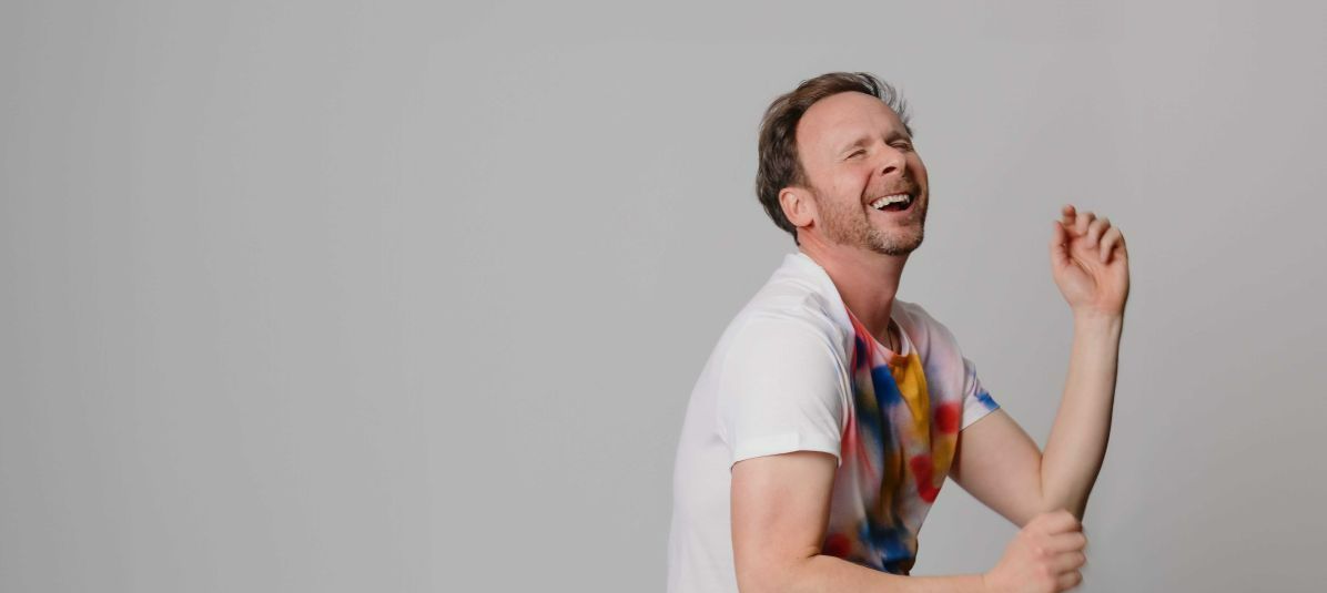 Colin Hoult: Colin comedy review – Absurd and sincere
