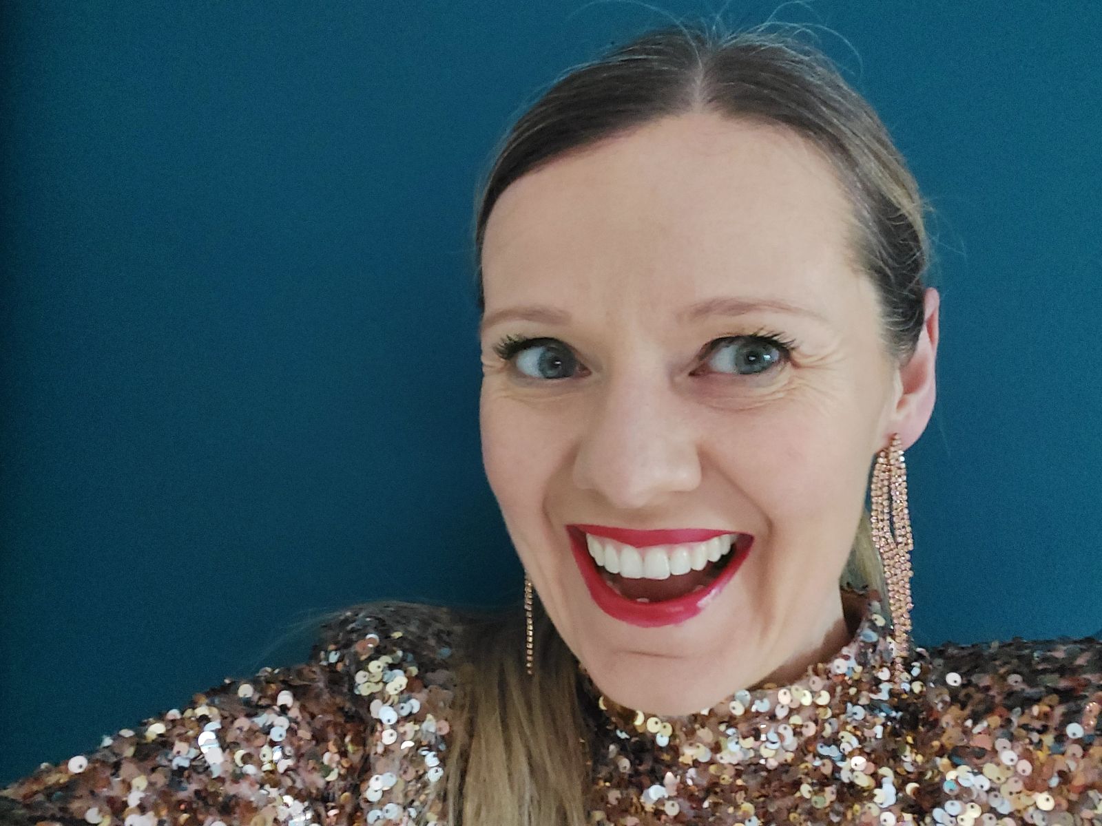 Lorraine Hoodless: Good Girl comedy review – Genial and quirky company