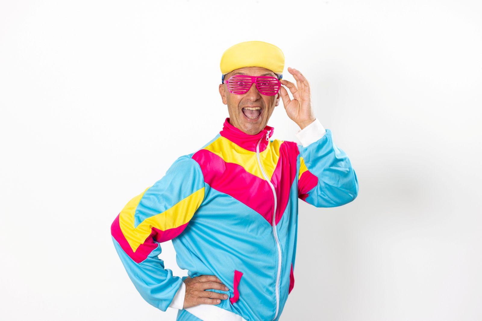 Hypnotist Matt Hale: Funbelievable! 90s Rewind comedy review – An enjoyable throwback