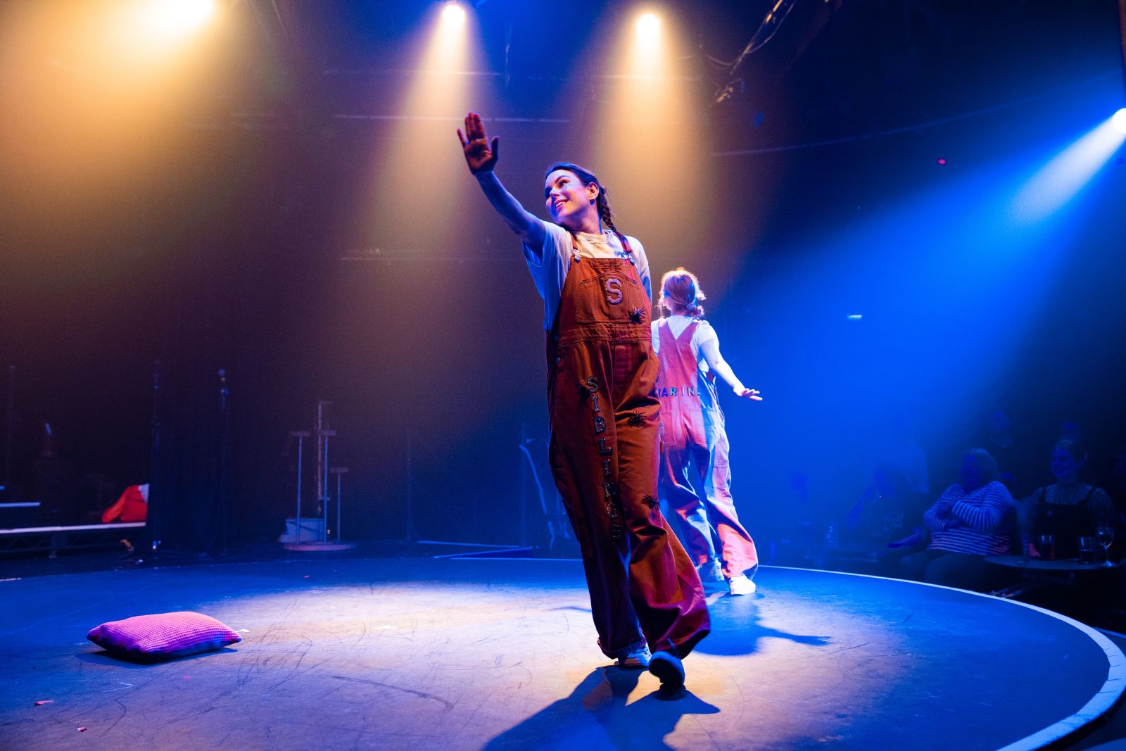 Siblings: Dreamweavers comedy review – A wonderful, anarchic sketch show