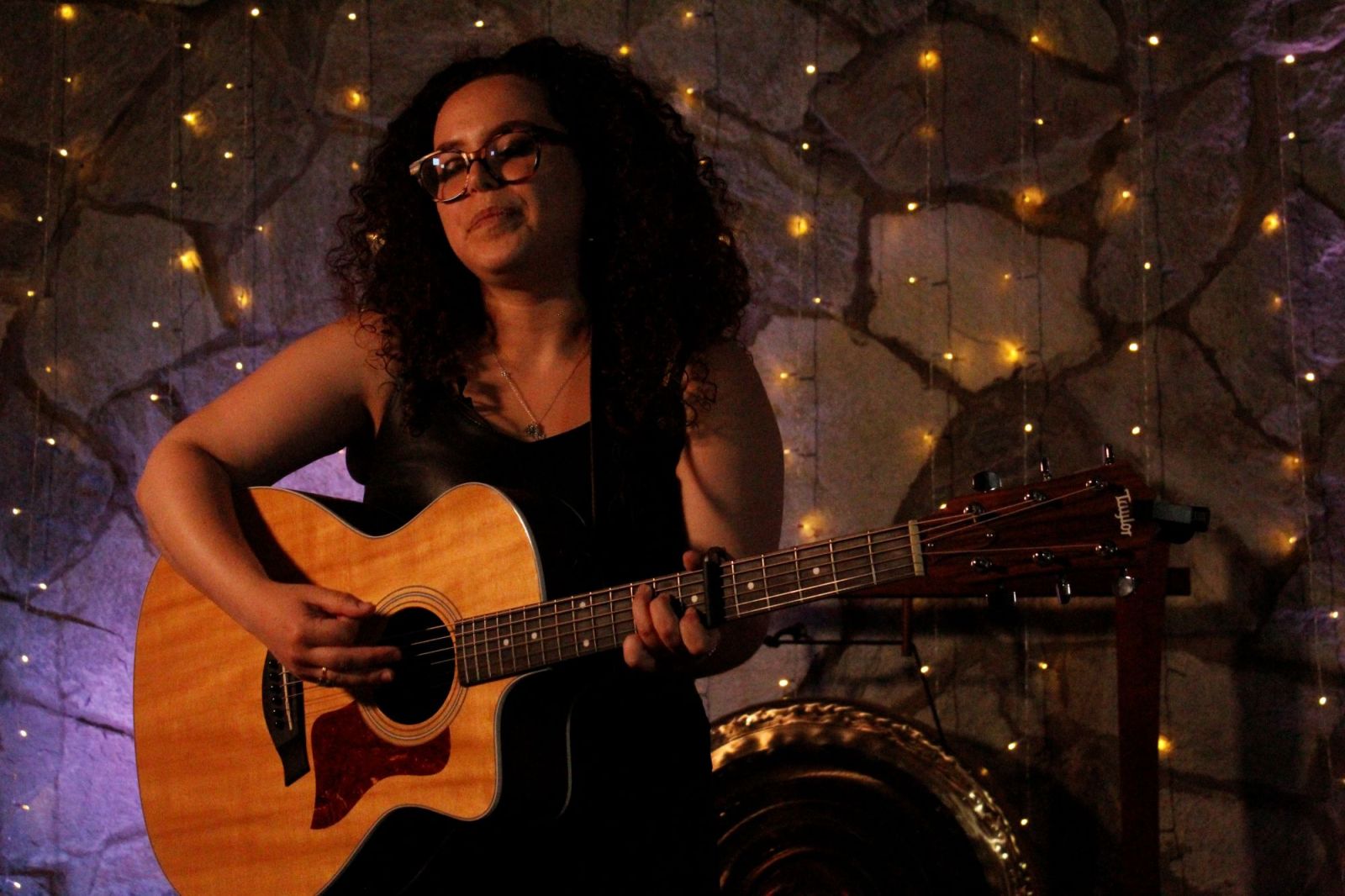 Can’t Find My Way Home spoken-word review: Intimate and charming