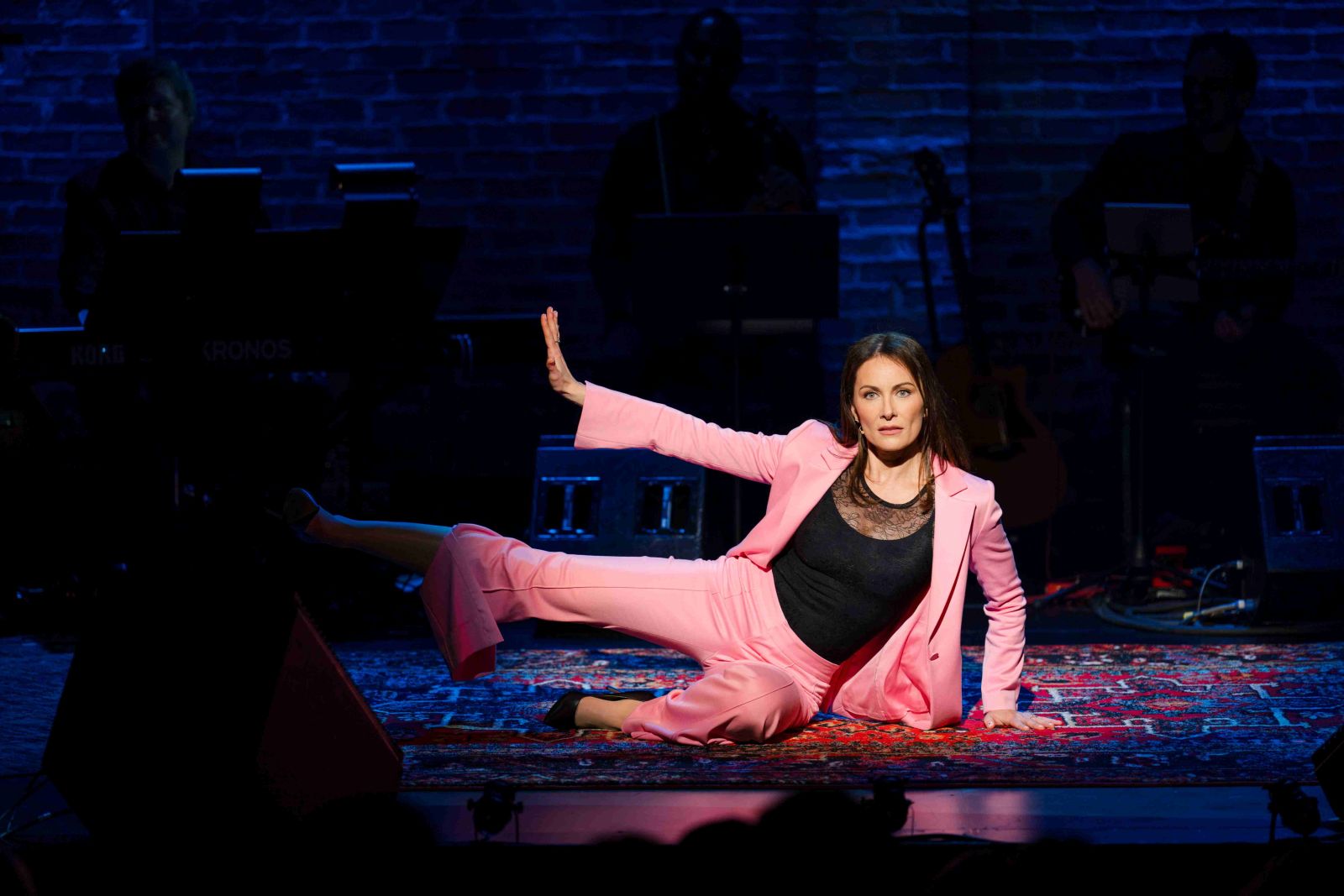Laura Benanti: Nobody Cares theatre review – Heartfelt yet effortless