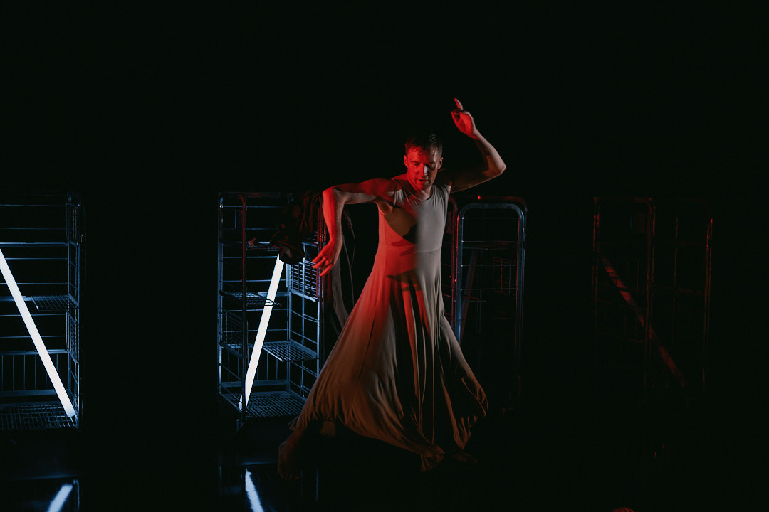 The Bacchae theatre review: Orgy of wine and honey