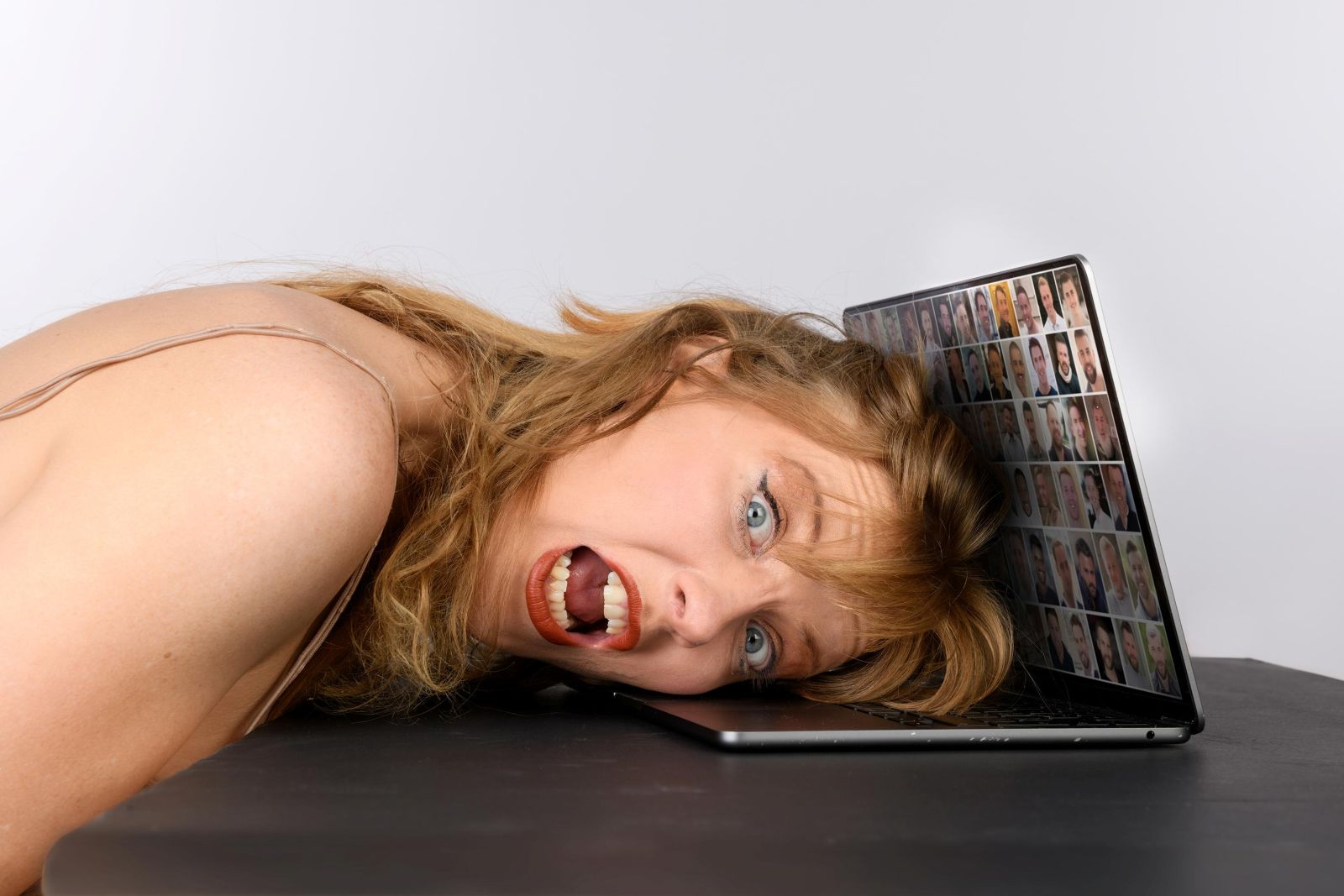 Aideen McQueen: Waiting For Texto theatre review – Satirising the algorithms