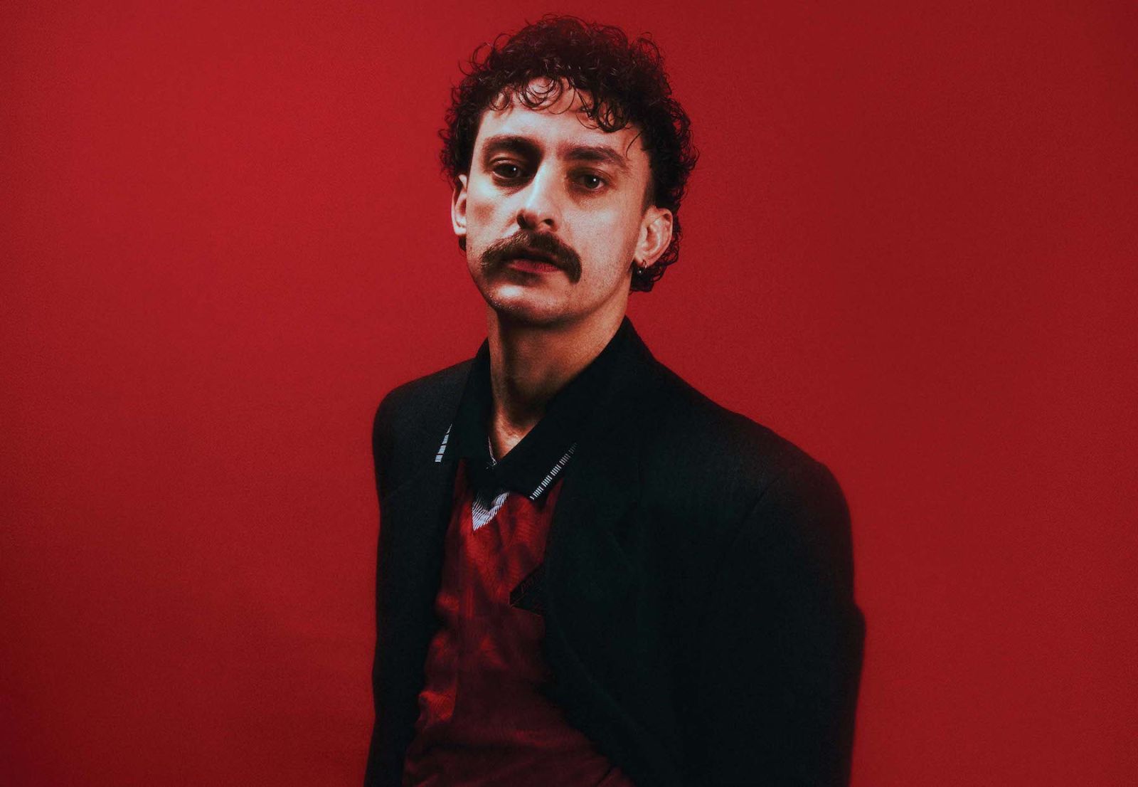 Antony Szmierek on the cover star of his new album: ‘It’s a taxidermy heron that we found on eBay’