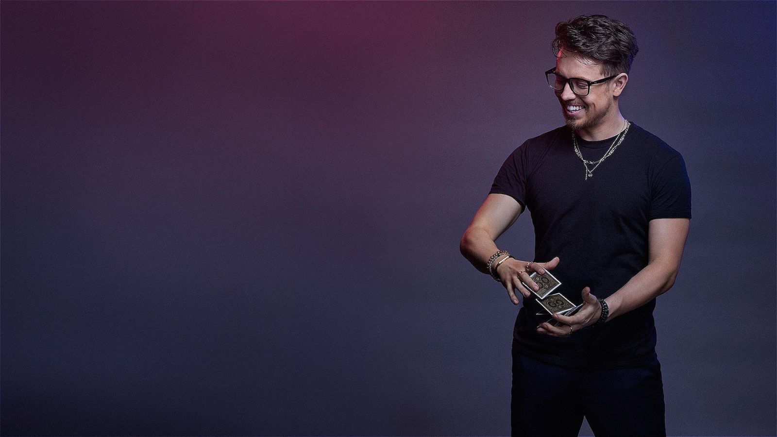 James Phelan: Showman magic review – Cerebral, artificial familiarity