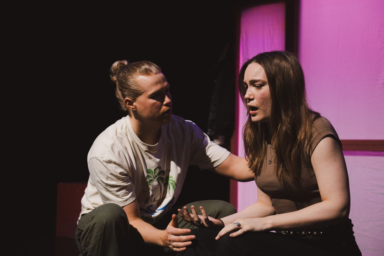 Shotgunned theatre review: Intimate whirlwind romance