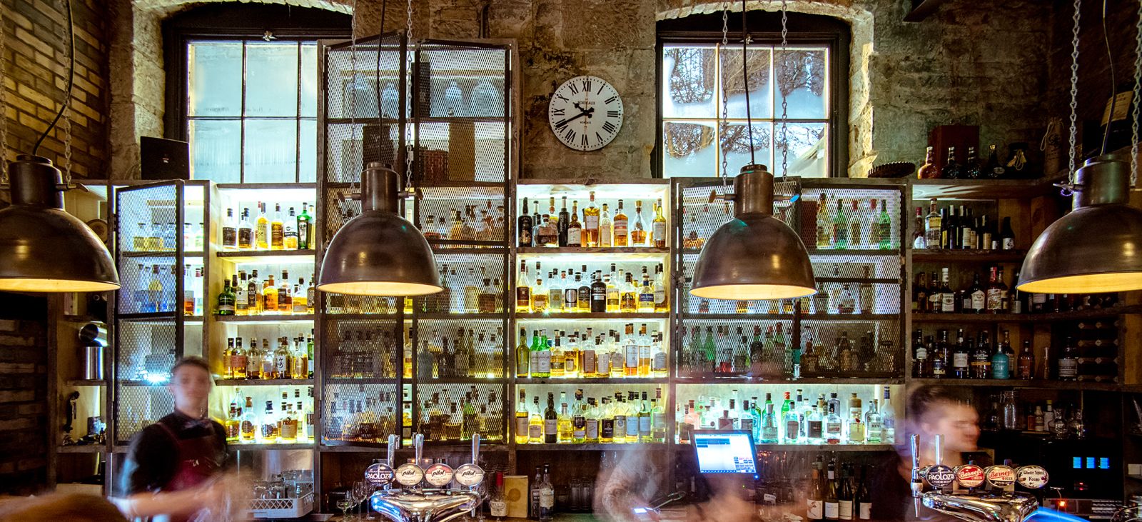 10 great places to eat and drink on and around The Royal Mile