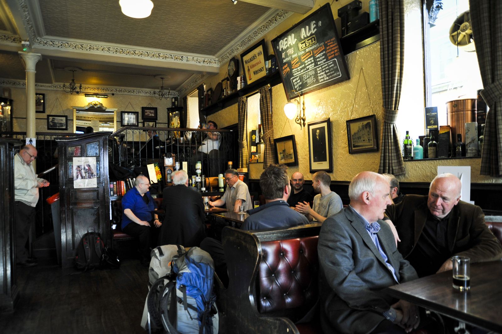 9 whisky bars across Glasgow