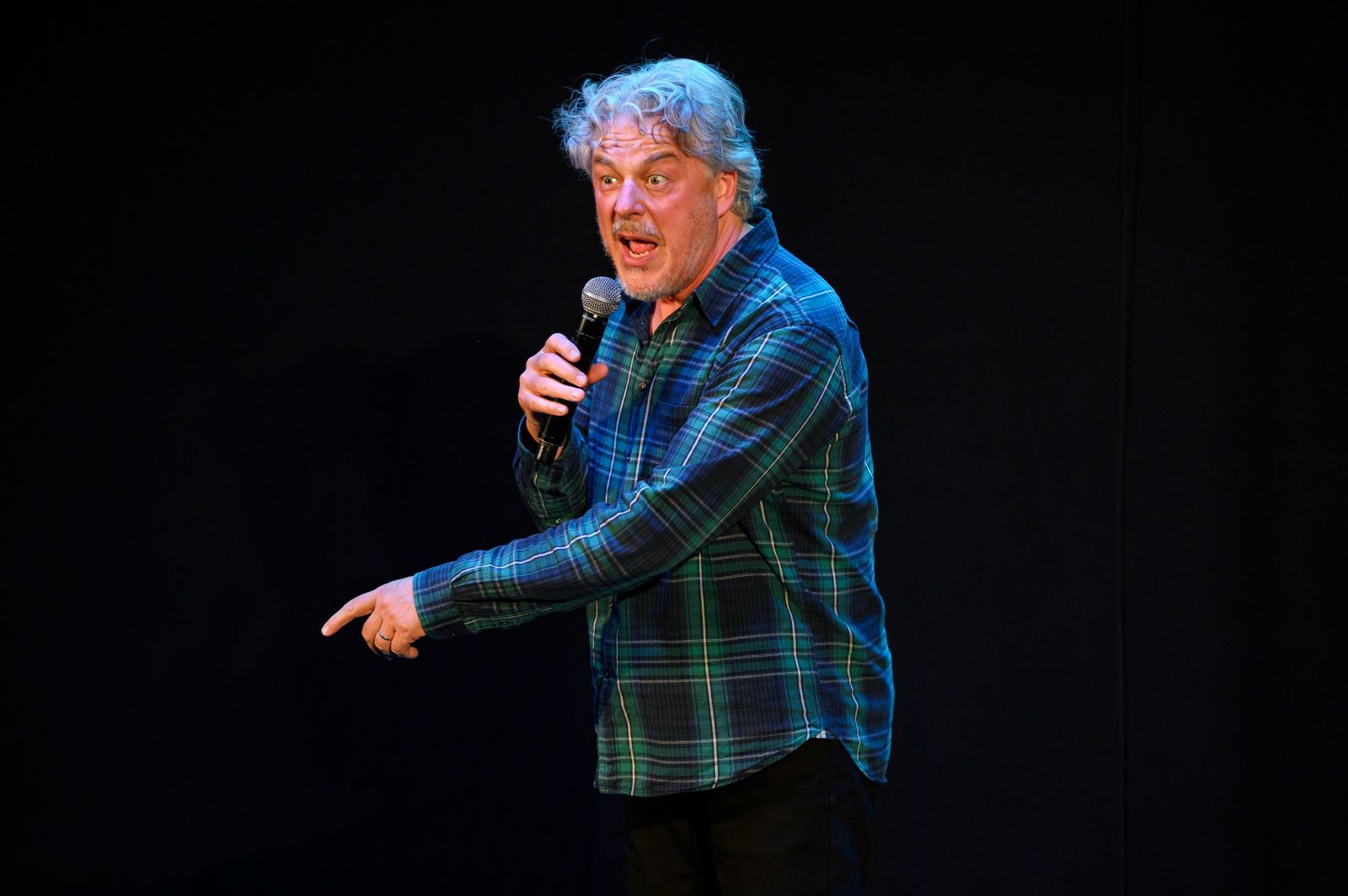 Alan Davies: Think Ahead comedy review – Droll soul baring