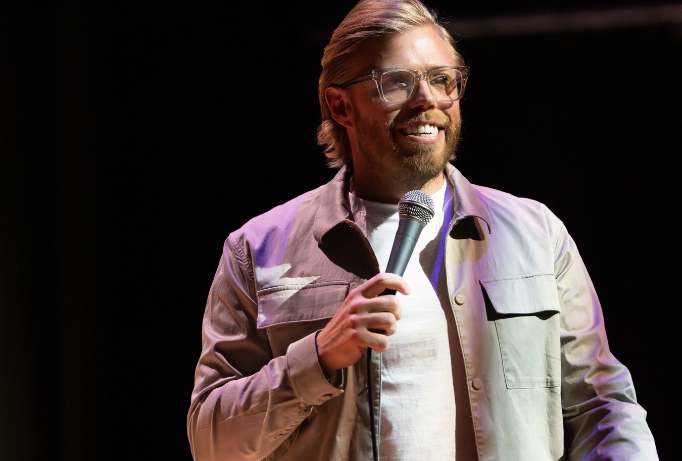 Rob Beckett: Giraffe comedy review – A tender juggernaut