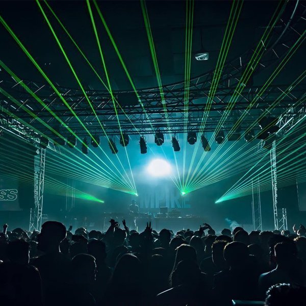 SuperMotive 16+ DNB Rave