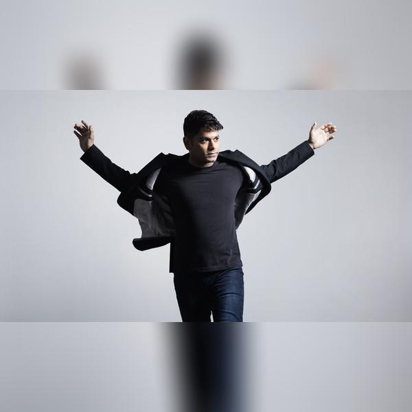 Alpesh Chauhan Conducts Schumann