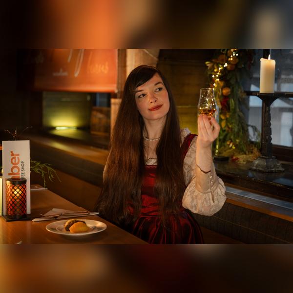 Lantern Led Tour & Taste of Scotland Dinner Experience