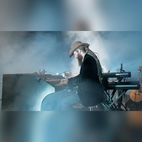 Roger Waters Presents Legacy - a Pink Floyd Show