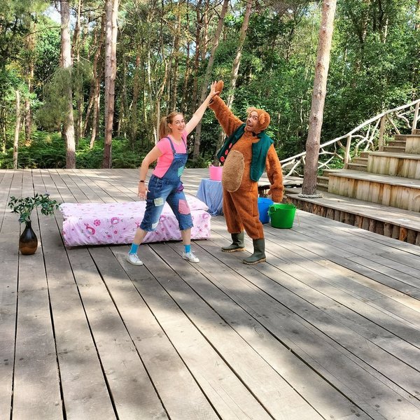 Walmer Castle - Teddy Bears Picnic with Rah Rah Theatre Company 