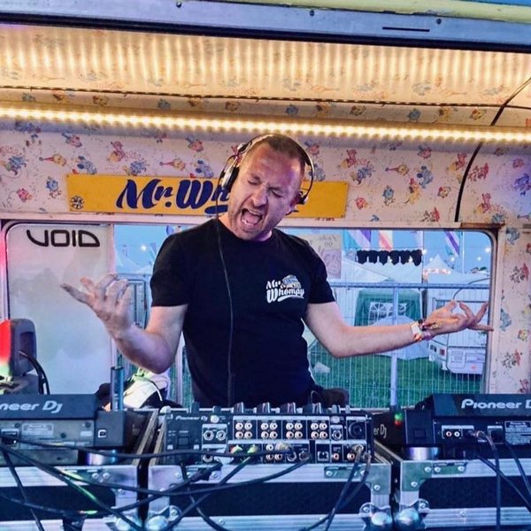Pub Sessions: DJ Ted