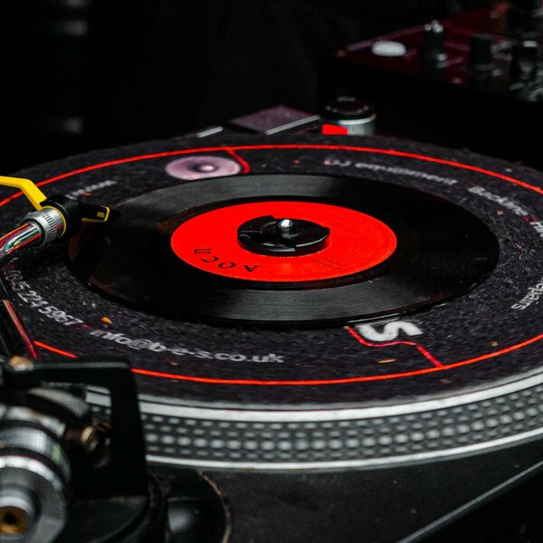Rave 4 RCK w/ Roni Size|Refugee Community Kitchen