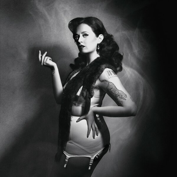 Selena Mersey: Bisexuelle