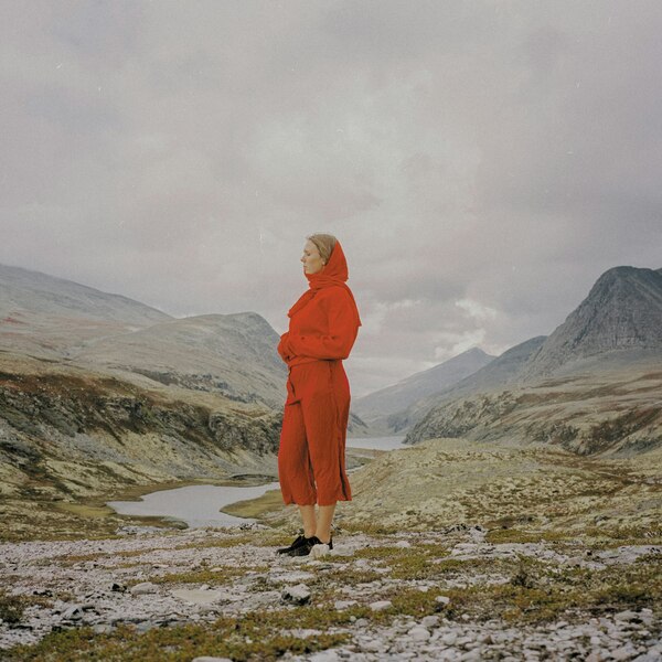 Juni Habel + Special Guests