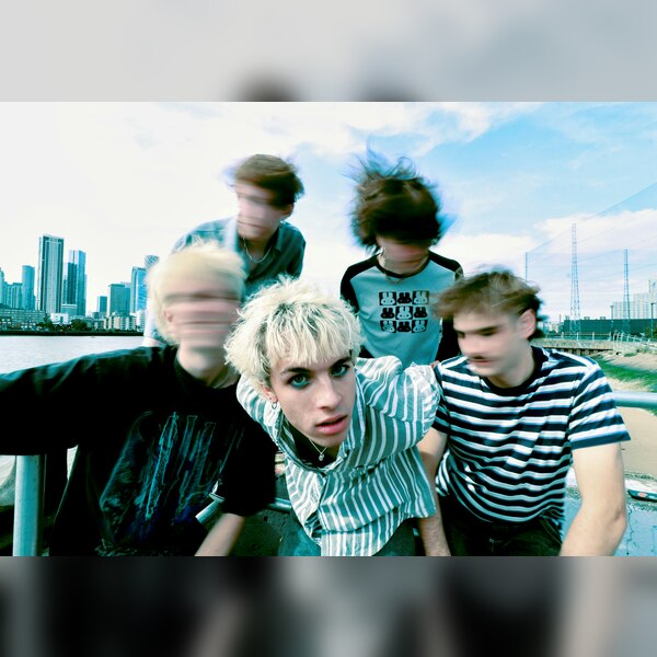 Aqualine / Wellbeheaved / Video Shop