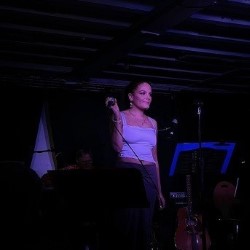 Divas of Jazz, From Fitzgerald to Jones