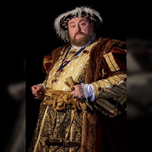 Divorced, Behead, Died : An Audience with King Henry VIII