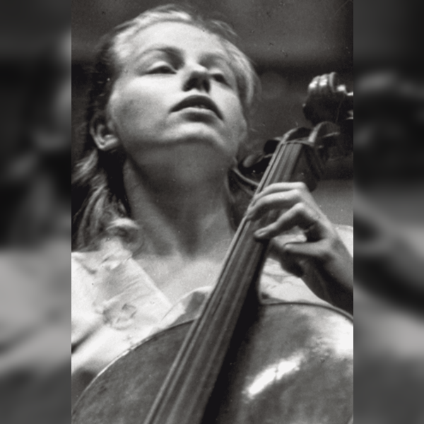 Jacqueline Du Pre by her siblings - Hilary and Piers