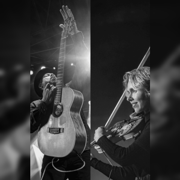 Iago Banet  The Galician King of Acoustic Guitar together with Xenia Porteous on Violin