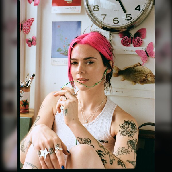 Girli: Live + Signing