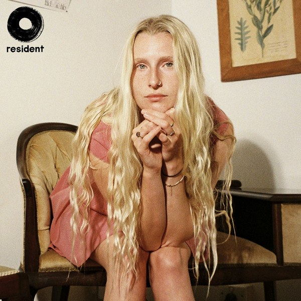 Billie Marten: Live + Signing