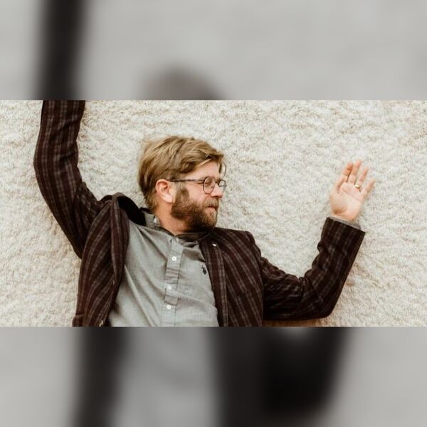 An Evening With Old Man Luedecke at Cafe No9