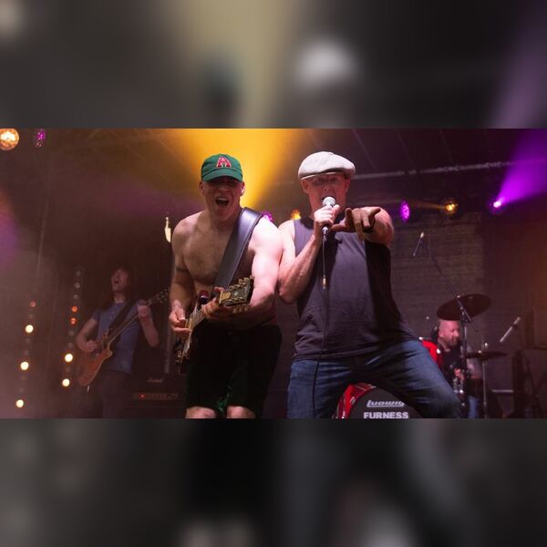 Hells Bells Play Ac/Dc