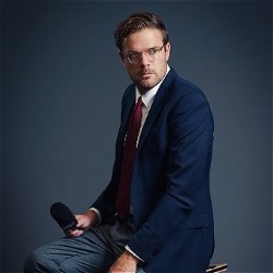 Guy Williams: Rich people are stealing from you and blaming brown people and trans people and some people believe them aaahhhhhh!