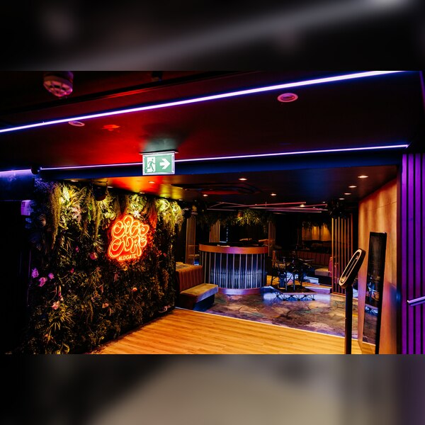 Cocktails Unscripted: The Thursday Taking