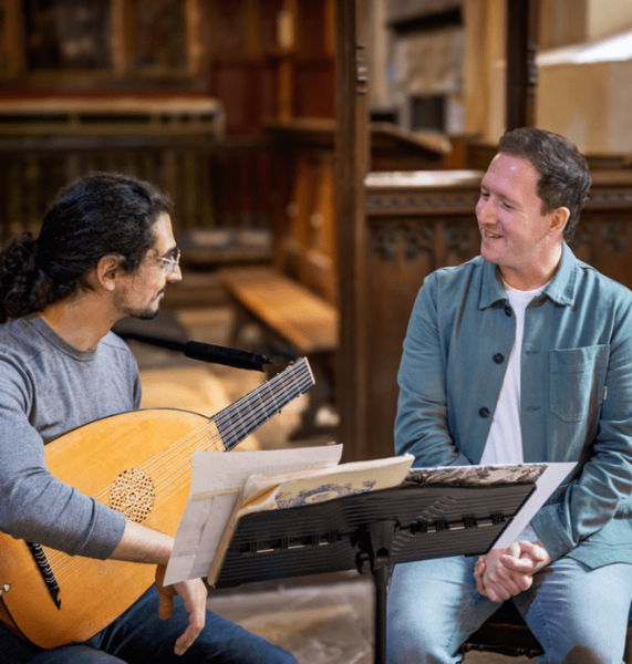 Facets of Time - Award Winning Tenor Daniel Thomson and Sam Brown "Eric Clapton of the Lute"