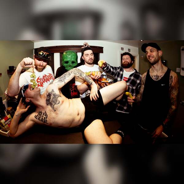 Party Cannon / Internal Bleeding Clwb Ifor Bach