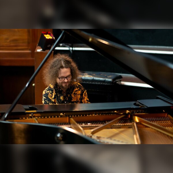 Lunchbreak Concert: Joseph Long