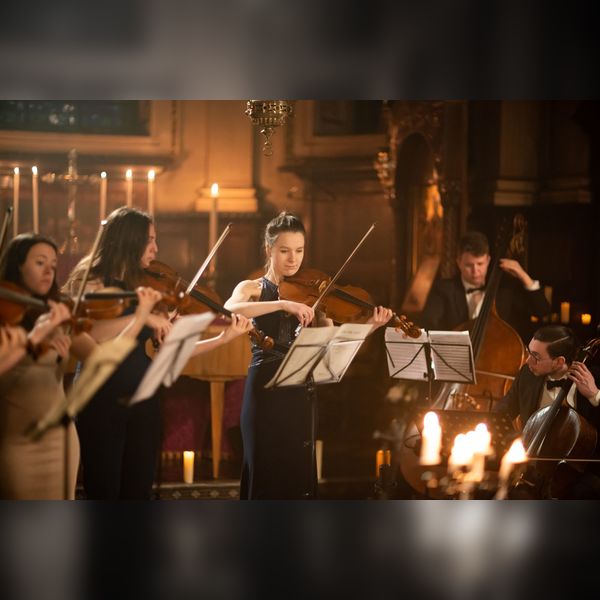 Mozart and Moonlight by Candlelight - Piccadilly Sinfonietta