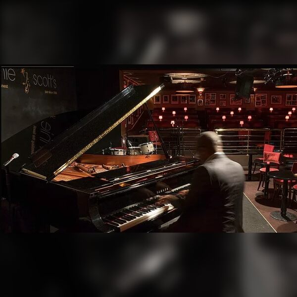 Great music and wine at OAK N4