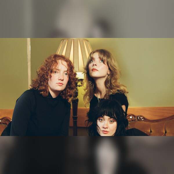 Folk Bitch Trio